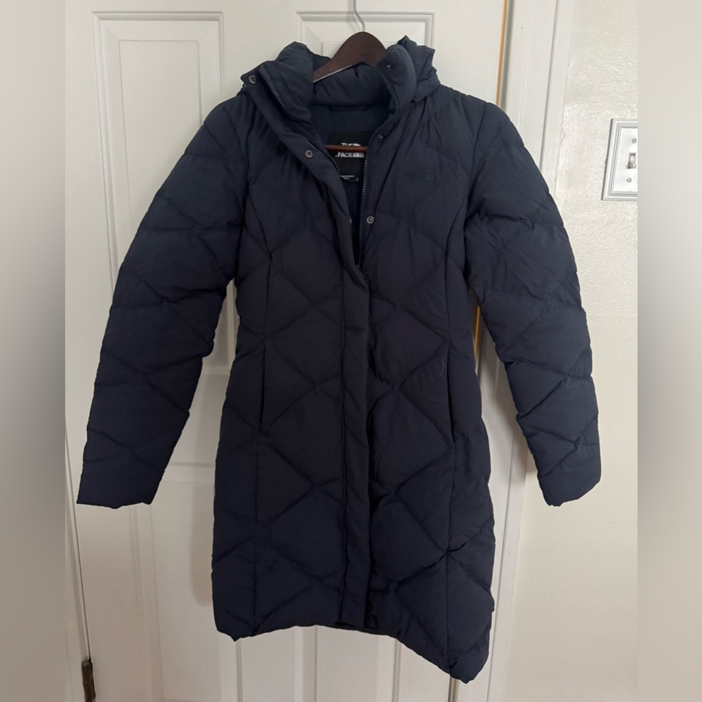 The North Face Women’s Navy Parka Size Small